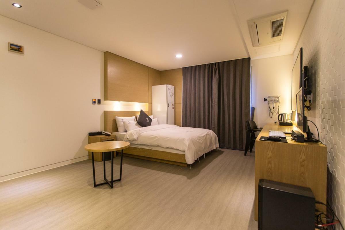 The City Hotel Jeonju Extérieur photo