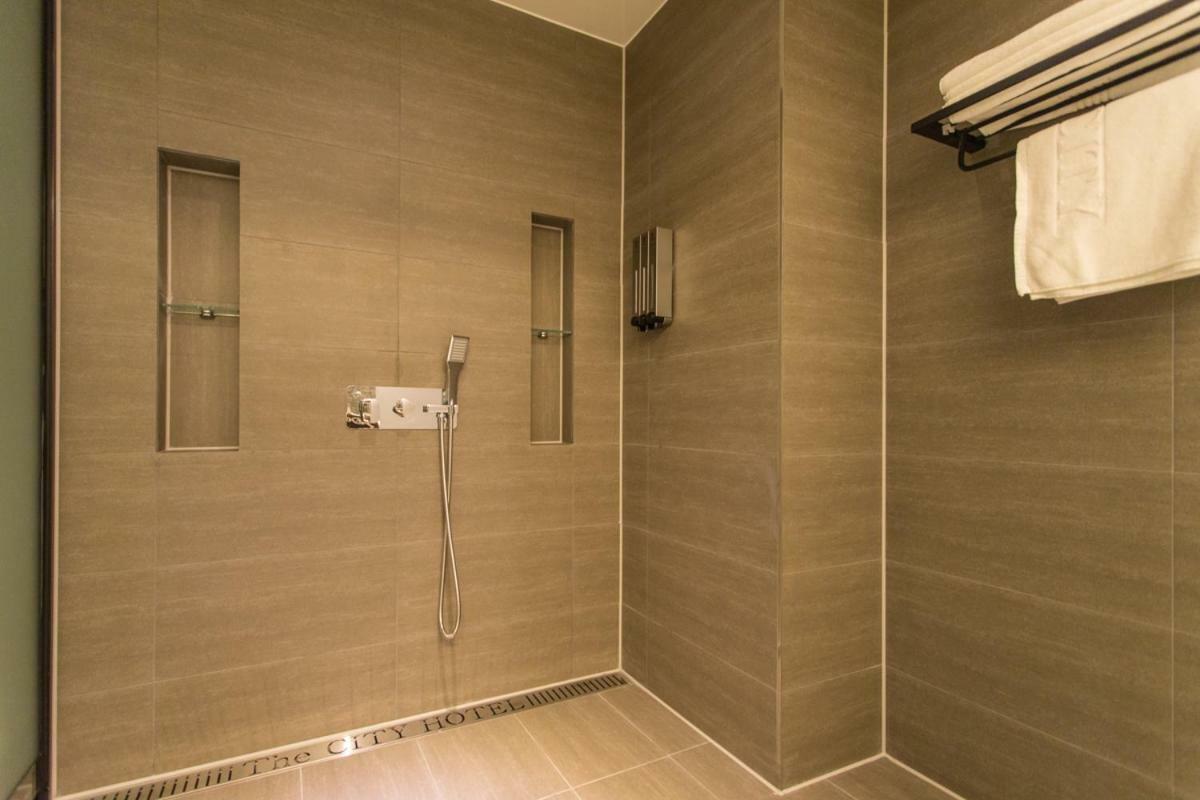 The City Hotel Jeonju Extérieur photo